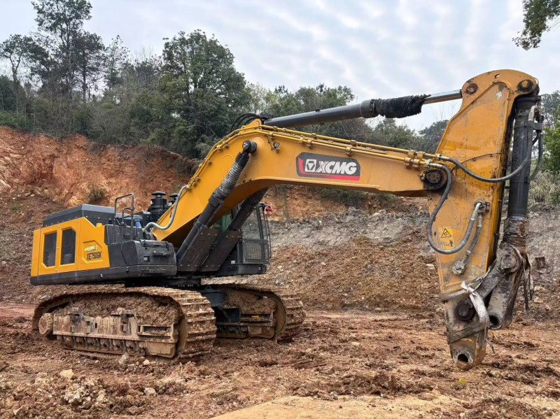 [Quasi-new fuel-efficient king] XCMG XE750 GK large excavator red Cummins QSM11 real watch 886 hours